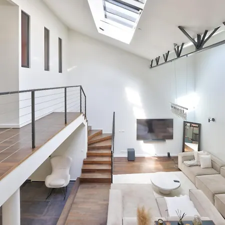 Guestready - Spacious And Charming Loft Near Paris Lejlighed